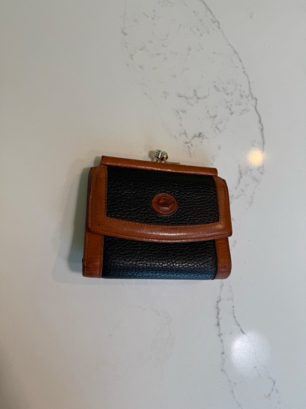 Vintage Dooney & Bourke AWL Kiss Lock Trifold Wallet - Black/Tan - Picture 3 of 7